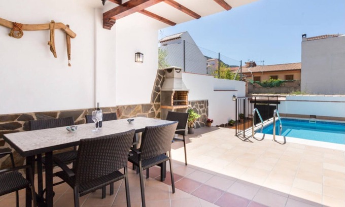 Niguelas Cottage | Maison avec piscine, barbecue