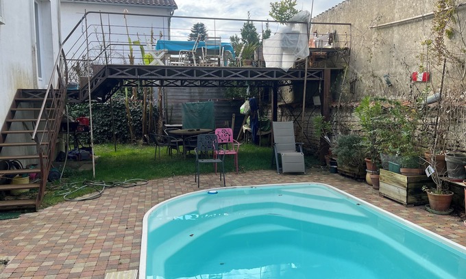 Centre Ville Lit Et Petit-Déjeuner | Maison avec piscine