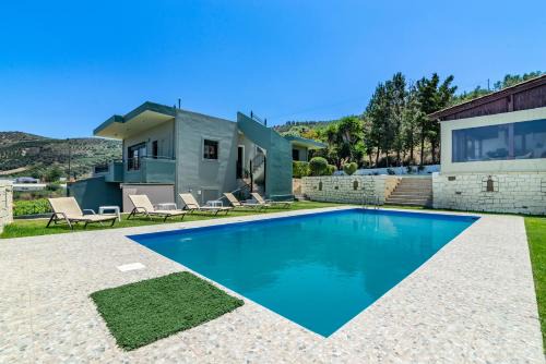 Maladhes Appartement | House with Pool & Garden for Families & Friends 1
