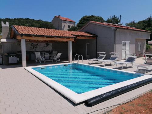 Cunski Maison | House with pool