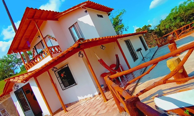 Puerto Triunfo Maison | House with Swimming Pool near Hacienda Napoles