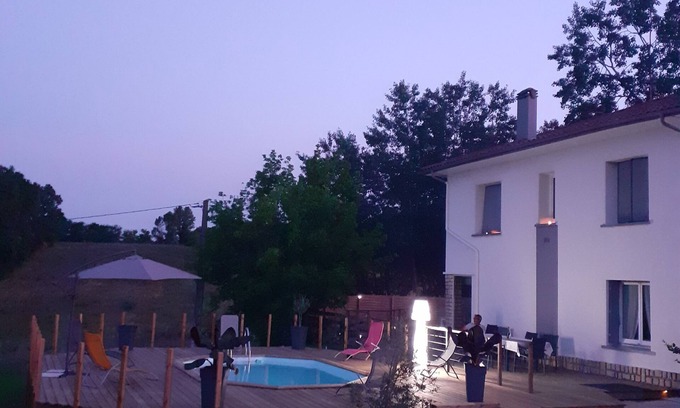 Cancon Maison | Maison avec piscine à 2 mn du lac de Lougratte, idéal pour les familles.