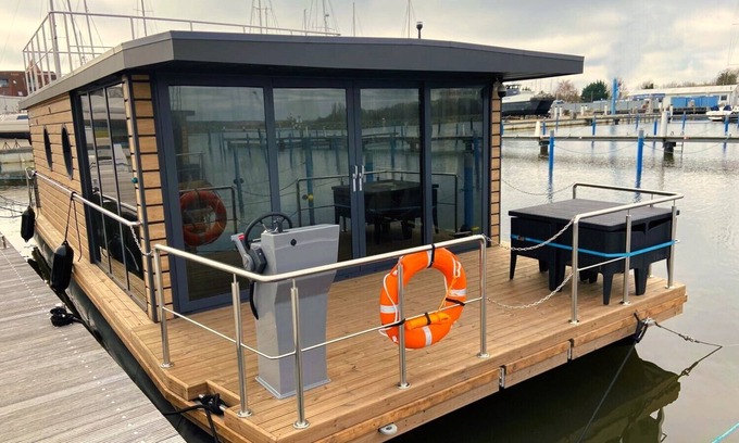 Barth Location De Bateaux | Houseboat Fjord Vineta with bio sauna and roof terrace in Barth