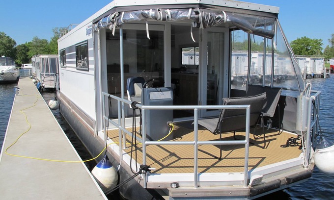 Oberhavel Appartement | Houseboat for 4 guests with 25m² in Hennigsdorf (264977)