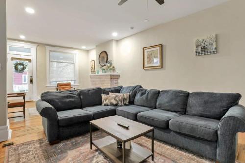 Downtown Columbus Maison | Housepitality - Harrison Mansion - Great Location