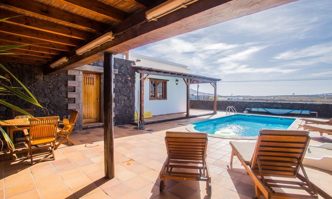 San Bartolome Maison | Maisons et villas Juan et Juani Piscine de Lanzarote, Wifi gratuit et beaucoup de tranquillité