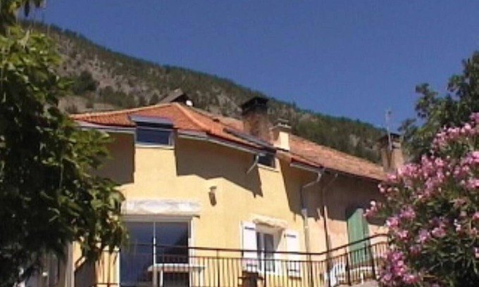 Espinasses Maison | Maison de caractère dans le village
