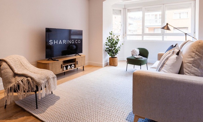 Nueva Espana Appartement | Housing Castellana X X V I I by Sharing Co