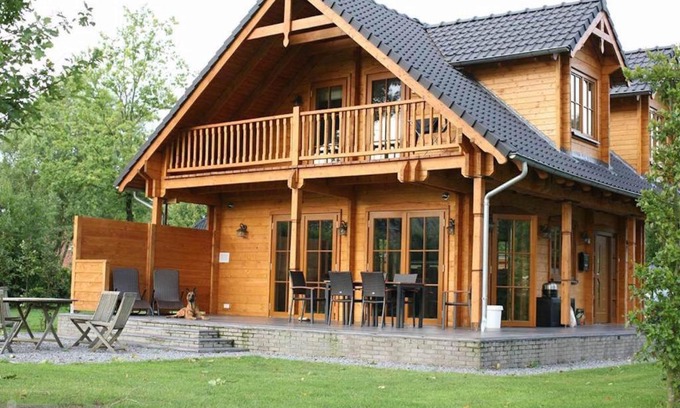 Linde Villa | Houten Villa Dirk