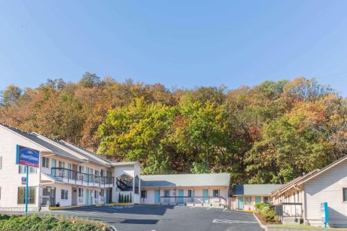 Roseburg Hôtel | Howard Johnson by Wyndham Roseburg