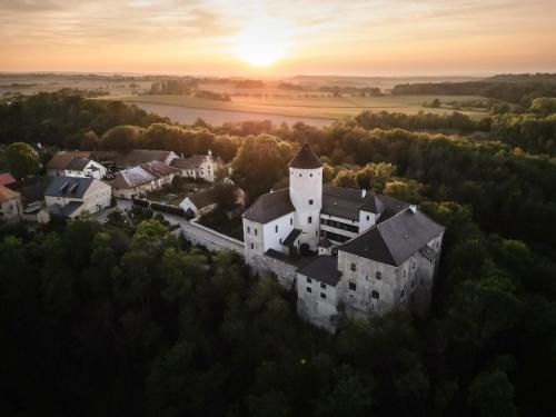 Predhradi Maison | Hradní Ubytování