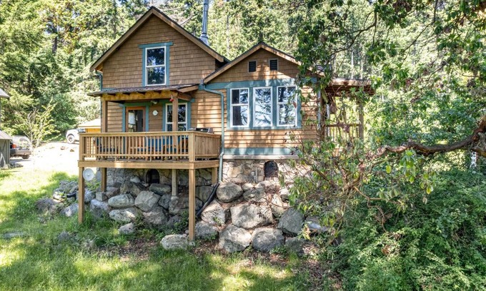 Eastsound Maison | Huckleberry Haven
