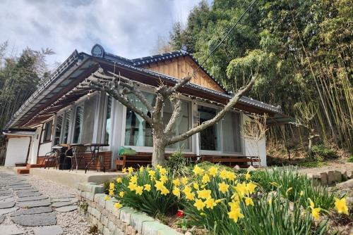 Buan-gun Maison | Hue Hanok Guesthouse