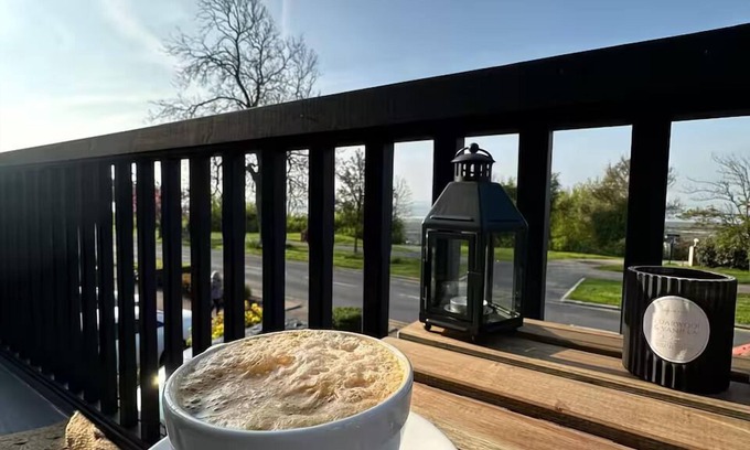 Leigh-on-Sea Maison | Huge Beach house -Seaview balcony-perfect location | Pass the Keys
