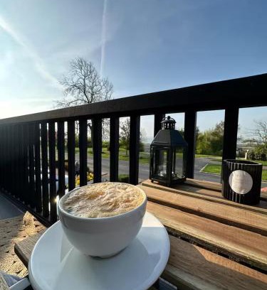 Leigh-on-Sea Maison | Huge Beach house -Seaview balcony-perfect location Pass the Keys