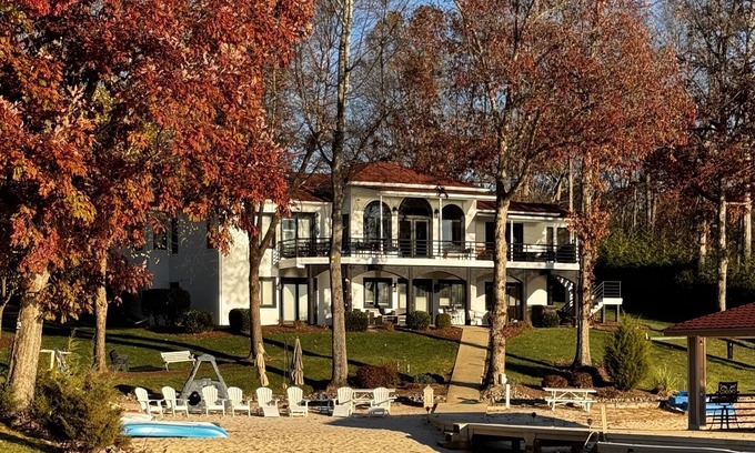 Huddleston Maison | Plage privée. Maison spacieuse. Beaucoup de commodités! "MEILLEURES VACANCES JAMAIS !!"