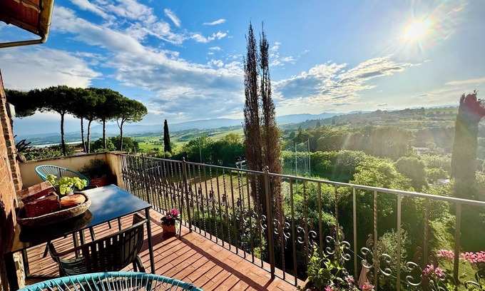 Gioiella Villa | Magnifique villa de 6 lits située à la frontière entre la Toscane et l’Ombrie. Une vue imprenable. Vie locale