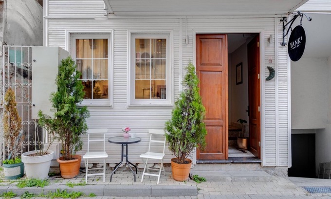 Cekirge Mahallesi Maison | Huge Hotel Room w Shared Terrace in Bursa
