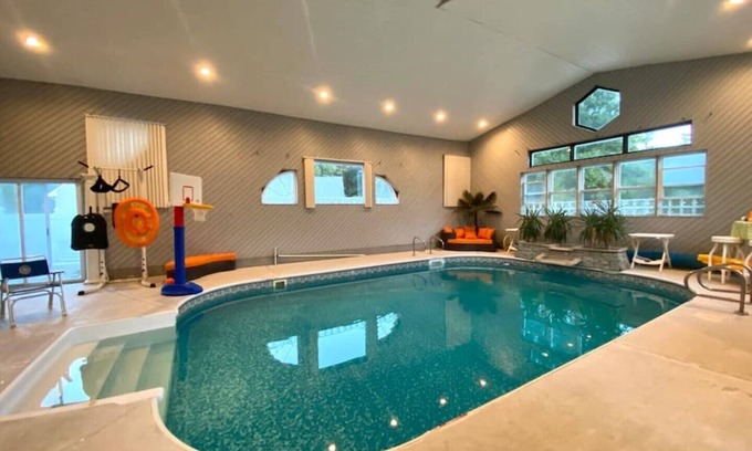 Lanoka Harbor Maison | Huge house w/ Indoor pool, arcade, sports bar