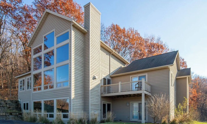 The Galena Territory Maison | Huge Luxury 4-Bedroom Home! Stunning views! Walk-in Shower, Hot Tub, Fire Pit.