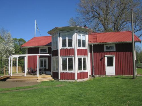 Kumla Villa | Huldas gård villa med självhushåll