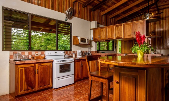 Monterrey Maison | Hummingbird Hacienda