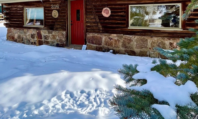 Silverthorne Cabine | Hummingbird Haus | Rustic Retreat