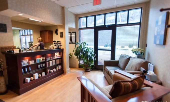 Hunter Copropriété | Hunter Mtn Slopeside Ski Resort w HotTub Fireplace Heated Pool Restaurant