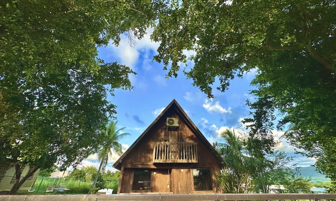 Llanos Tuna Cabine | Cabaña Rustica Cabo Rojo / Maison Rustique