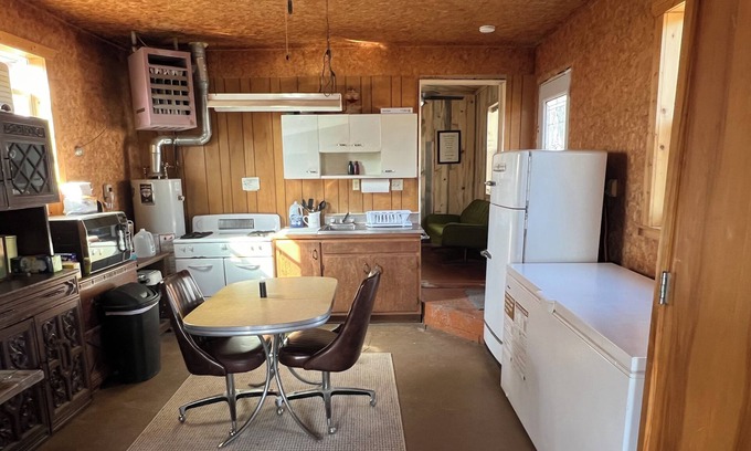 Mahto Cabine | Hunter's Paradise 2-bedroom cabin in McLaughlin