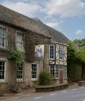 Kingscote Hôtel | Hunters Hall Inn by Greene King Inns