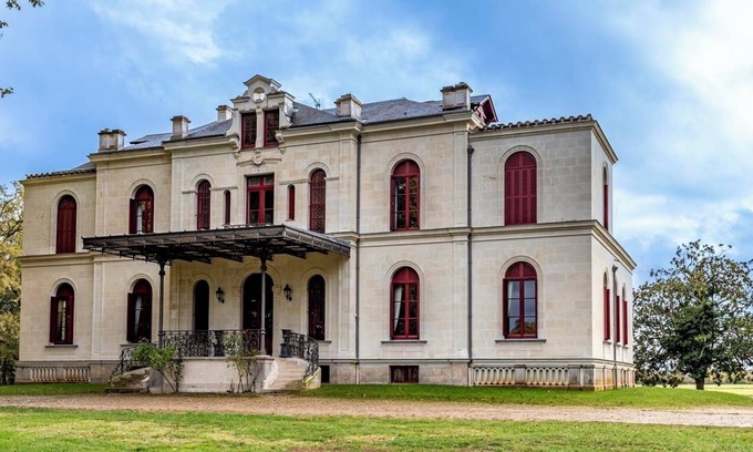 Richelieu Autre | Pavillon de chasse dans le parc du château de Richelieu 14p