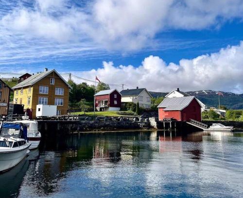 Valsoyfjord Maison | Hus ved Valsøyfjorden