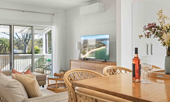 Huskisson Maison | Husky Beach House by Experience Jervis Bay