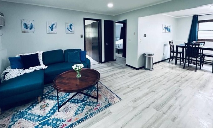DeKalb Appartement | Husky Hideout - 2 King Beds