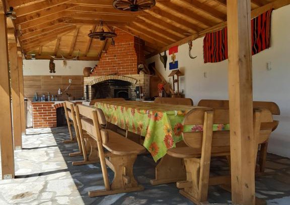 Hvoyna Maison | Hvoyna House
