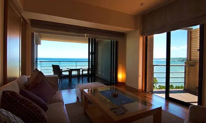 Okinawa Hôtel | Hyakunagaran