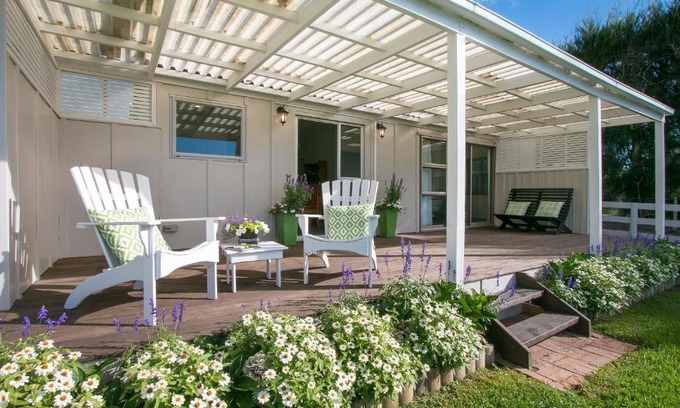 Athenree Maison | Hydrangea Cottage