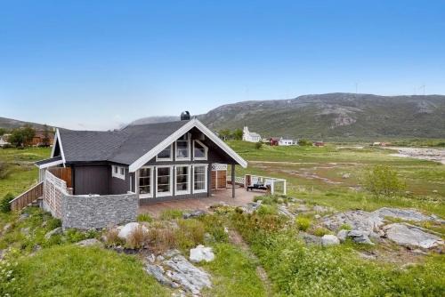 Botnhamn Maison | Hytte ved havet på Brensholmen, nær Sommarøy, Tromsø