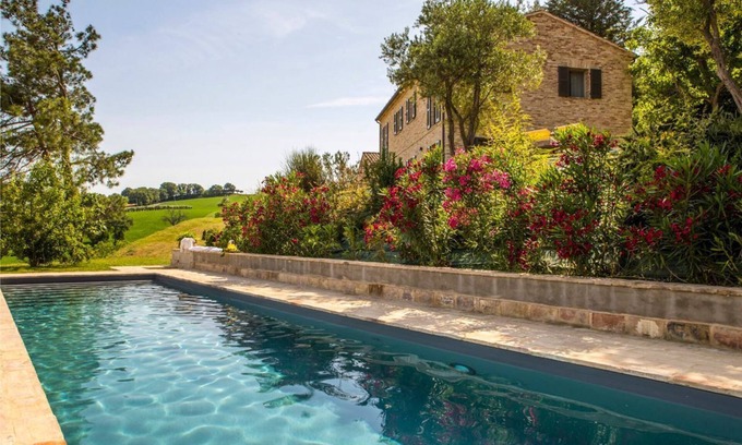 Ostra Vetere Villa | I Girasoli - Cinq Chambres Villa, Couchages 10