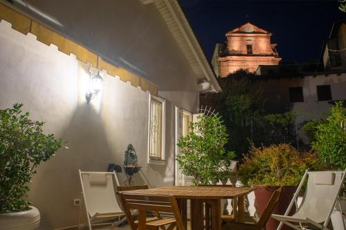 Ottiglio Maison | I Leoni Ruggenti Terrazza Incantata tra le Colline del Monferrato