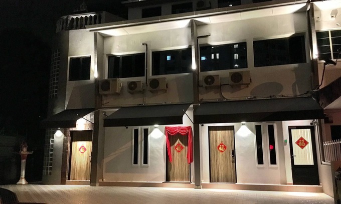 Downtown George Town Maison | iBook9 Deluxe Family Suite by iBook Homestay