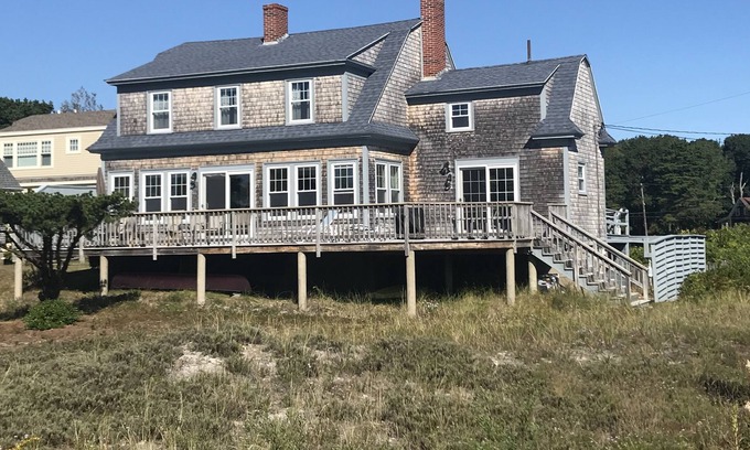 Kennebunkport Maison | Iconic Goose Rocks Beach waterfront