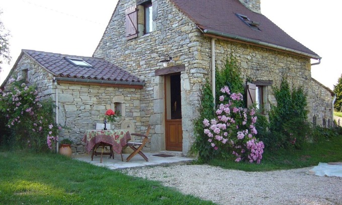Salviac Maison | Ideal couple four à pain climatisé 2/3 p Wifi, piscine près Sarlat Dordogne