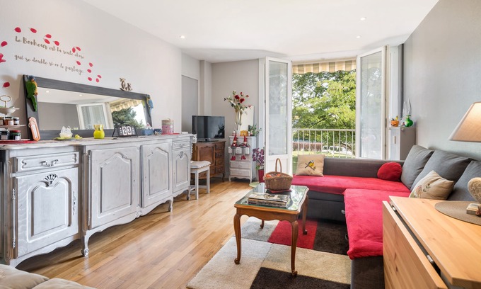 Bron Appartement | idéal Eurexpo stade OL foot et concerts fac2 Bron Hôpitaux cardio Neuro HFME