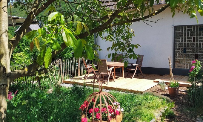 Helmeroth Copropriété | Ideal f. Families, eat-in kitchen, play corner, garden, terrace, animals, great nature
