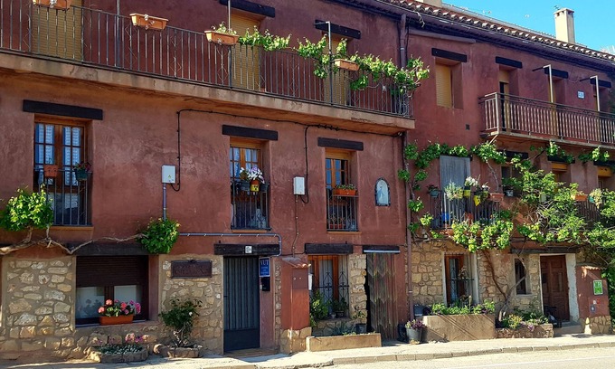 Gea de Albarracin Appartement | Ideal for couples. Pets Allowed. Fantastic for visiting the area.