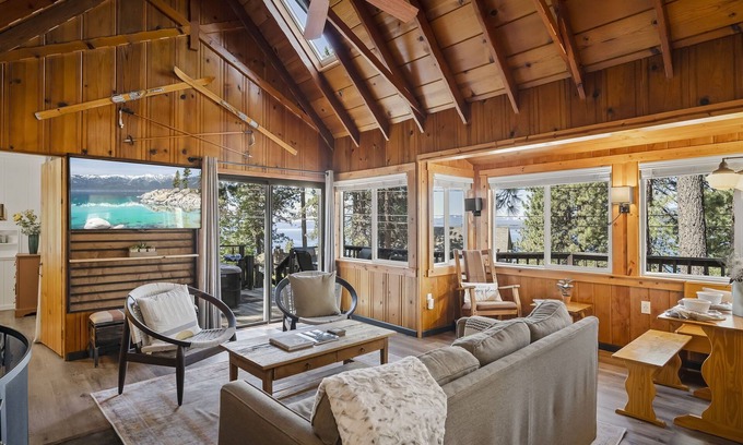 Brockway Maison | Ideal for honeymoons or anniversaries, cozy cabin with hot tub and Lake Tahoe vi