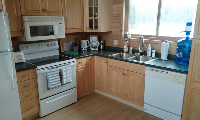 Rainy River District Cottage | Ideal for hunters and anglers year round in the heart of Lake of the Woods ON