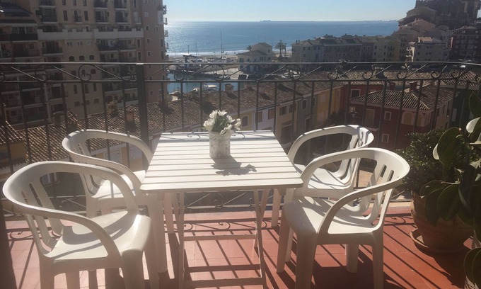 Port Saplaya Appartement | Idéal pour profiter de vos vacances toute l'année.